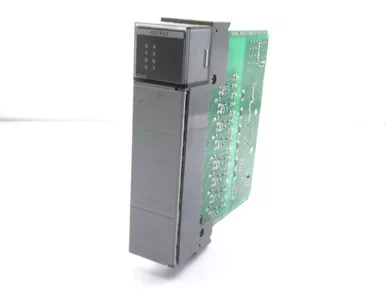 ALLEN BRADLEY 1746-OA8 PLC MODULE
