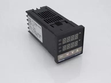 RKC REX-C100FK02-V*AN TEMPERATURE CONTROLLER