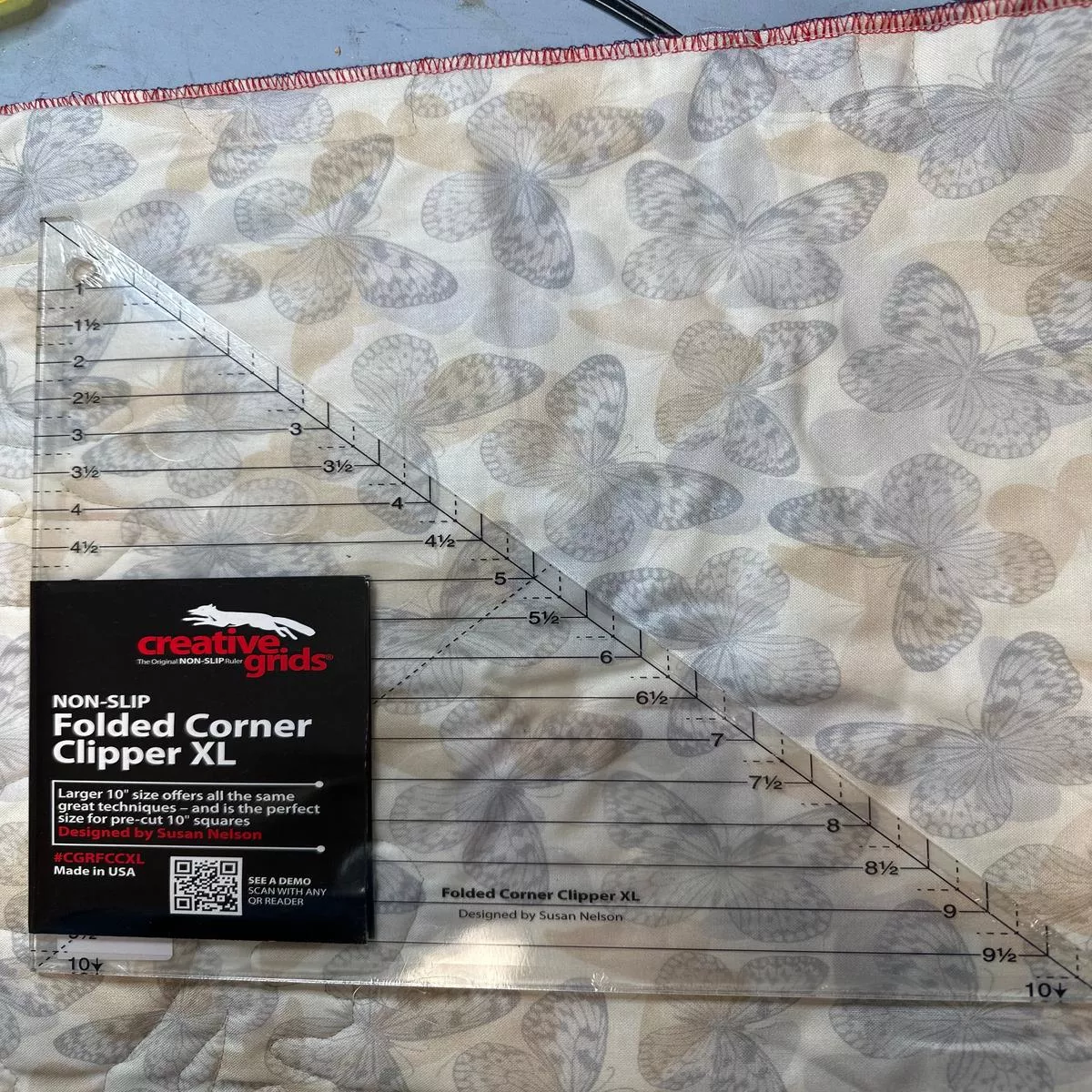 XL Folded corner Clipper x-Large ruler half square triangle tool SF